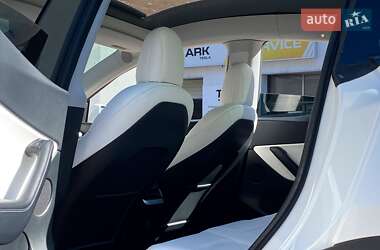 Внедорожник / Кроссовер Tesla Model Y 2021 в 