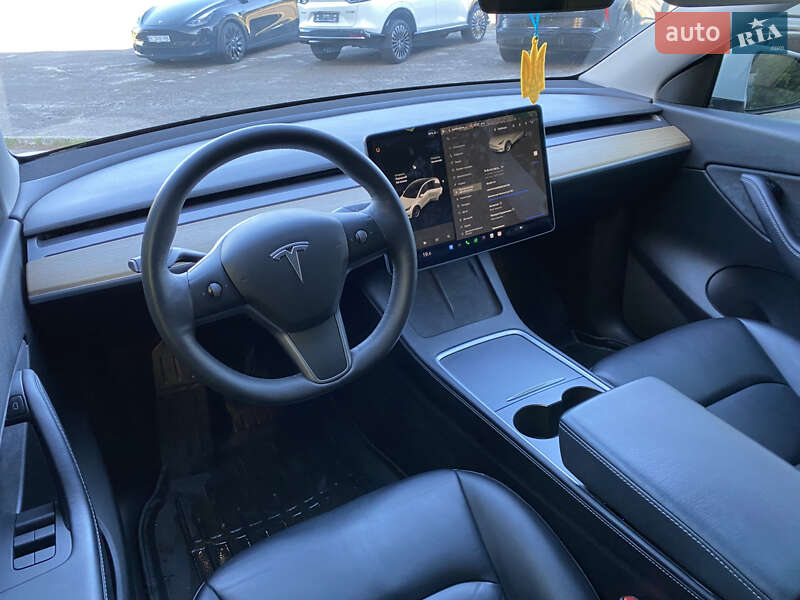 Позашляховик / Кросовер Tesla Model Y 2021 в Львові