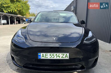 Позашляховик / Кросовер Tesla Model Y 2024 в 