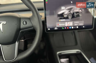 Позашляховик / Кросовер Tesla Model Y 2024 в 