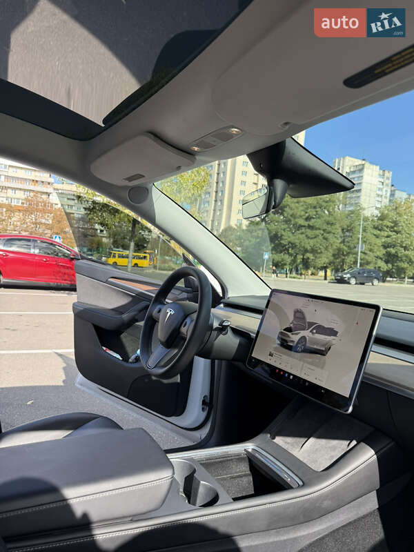 Позашляховик / Кросовер Tesla Model Y 2023 в Києві