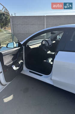 Позашляховик / Кросовер Tesla Model Y 2021 в 