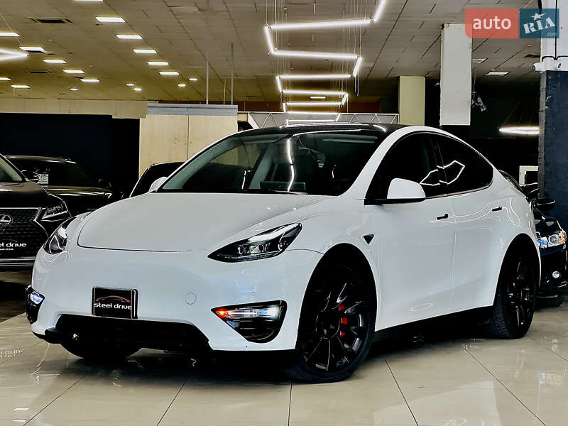 Tesla Model Y 2021