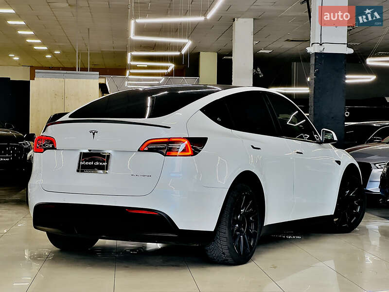 Позашляховик / Кросовер Tesla Model Y 2021 в Миколаєві