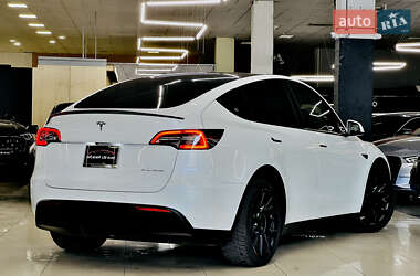 Внедорожник / Кроссовер Tesla Model Y 2021 в 