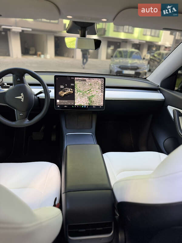 Позашляховик / Кросовер Tesla Model Y 2021 в Дніпрі