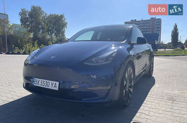 Внедорожник / Кроссовер Tesla Model Y 2021 в 