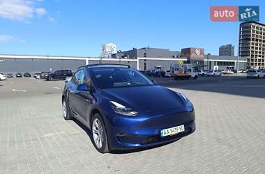 Внедорожник / Кроссовер Tesla Model Y 2023 в 