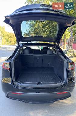 Позашляховик / Кросовер Tesla Model Y 2022 в 