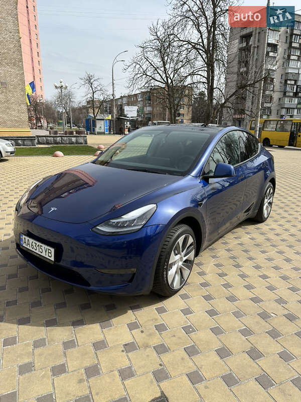 Внедорожник / Кроссовер Tesla Model Y 2021 в Киеве