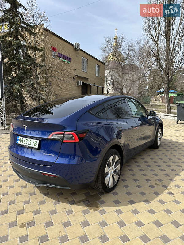 Внедорожник / Кроссовер Tesla Model Y 2021 в Киеве