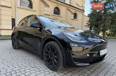 Внедорожник / Кроссовер Tesla Model Y 2023 в Львове