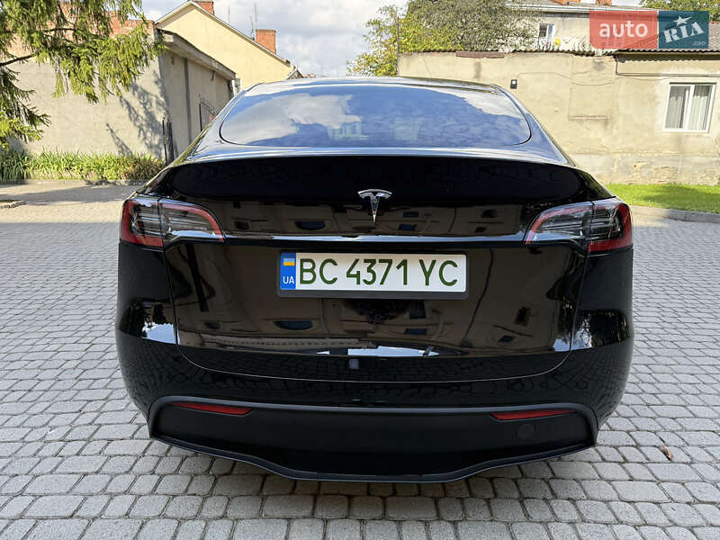 Внедорожник / Кроссовер Tesla Model Y 2023 в Львове