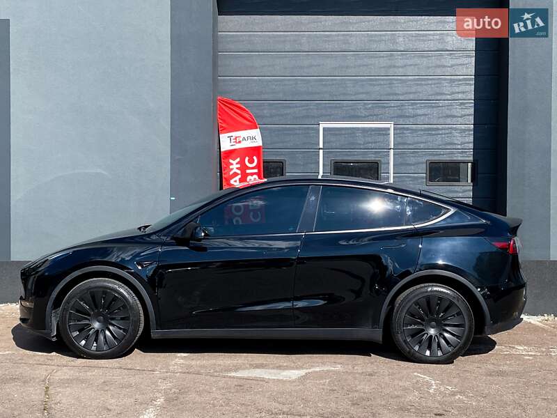 Позашляховик / Кросовер Tesla Model Y 2023 в Києві