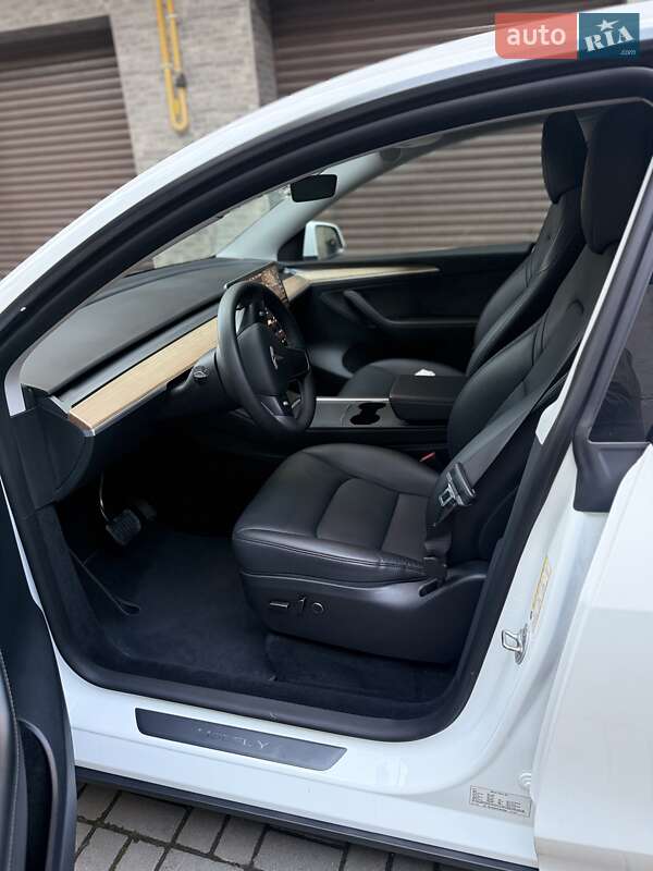 Внедорожник / Кроссовер Tesla Model Y 2023 в Хмельницком фото 3 Внедорожник / Кроссовер Tesla Model Y 2023 в Хмельницком