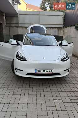 Позашляховик / Кросовер Tesla Model Y 2023 в 