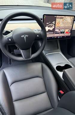 Позашляховик / Кросовер Tesla Model Y 2023 в 
