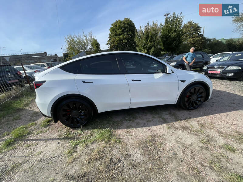 Внедорожник / Кроссовер Tesla Model Y 2022 в Луцке