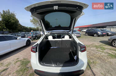 Позашляховик / Кросовер Tesla Model Y 2022 в 