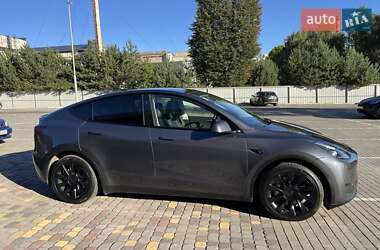 Позашляховик / Кросовер Tesla Model Y 2023 в 