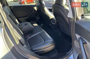 Позашляховик / Кросовер Tesla Model Y 2023 в 