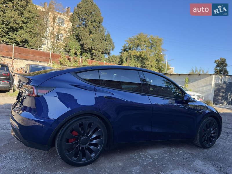 Tesla Model Y 2023