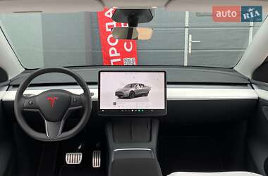 Позашляховик / Кросовер Tesla Model Y 2024 в 