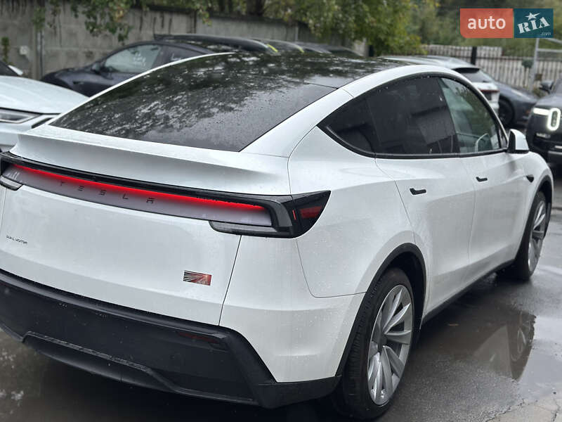 Внедорожник / Кроссовер Tesla Model Y 2025 в Львове