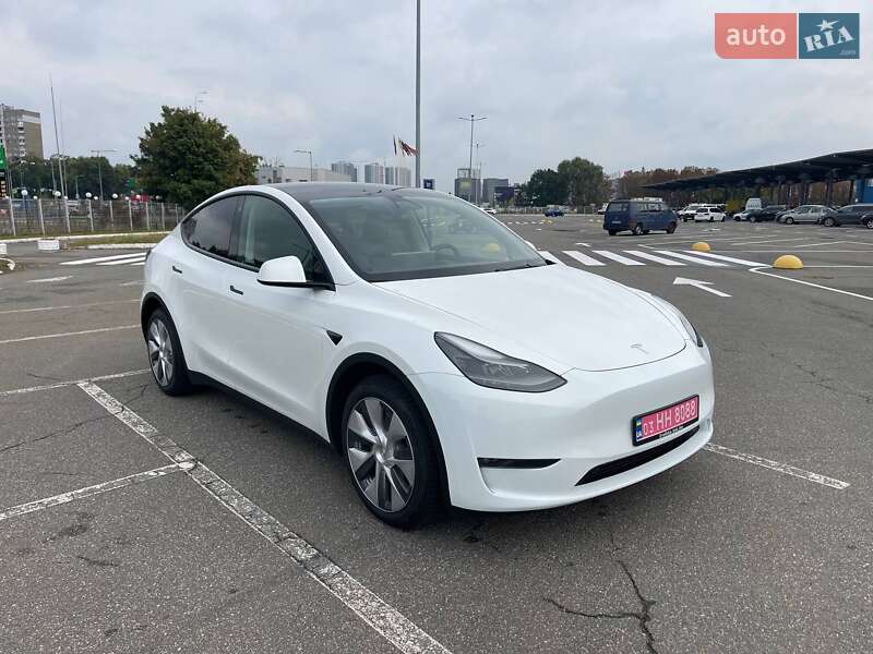 Позашляховик / Кросовер Tesla Model Y 2023 в Києві