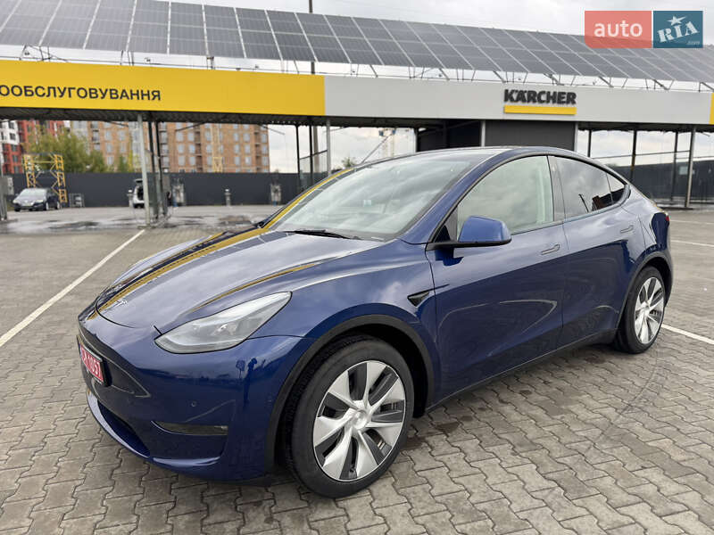 Tesla Model Y 2021