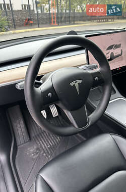 Позашляховик / Кросовер Tesla Model Y 2023 в 