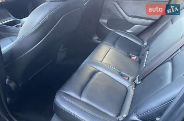 Позашляховик / Кросовер Tesla Model Y 2021 в 