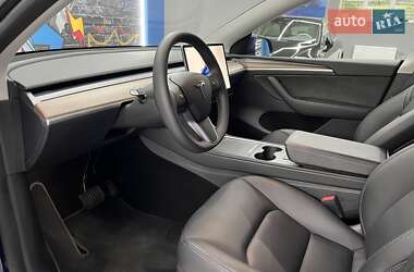 Внедорожник / Кроссовер Tesla Model Y 2024 в 