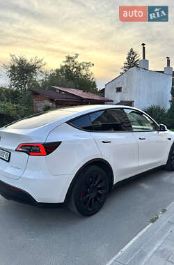 Внедорожник / Кроссовер Tesla Model Y 2020 в 