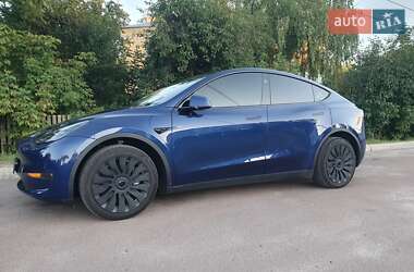 Позашляховик / Кросовер Tesla Model Y 2023 в 