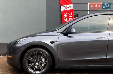 Позашляховик / Кросовер Tesla Model Y 2023 в 