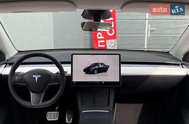 Позашляховик / Кросовер Tesla Model Y 2023 в 
