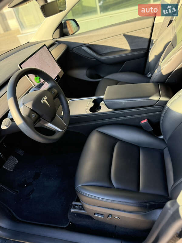 Внедорожник / Кроссовер Tesla Model Y 2022 в Днепре