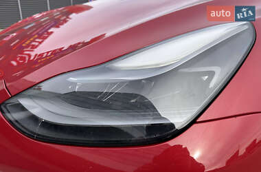 Внедорожник / Кроссовер Tesla Model Y 2021 в 
