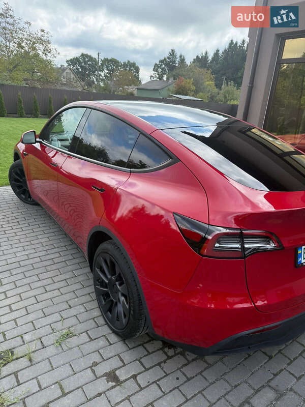 Внедорожник / Кроссовер Tesla Model Y 2023 в Львове