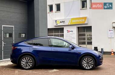 Внедорожник / Кроссовер Tesla Model Y 2024 в 