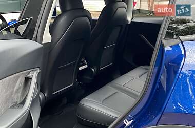 Внедорожник / Кроссовер Tesla Model Y 2024 в 