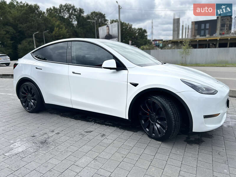 Внедорожник / Кроссовер Tesla Model Y 2023 в Новояворовске фото 3 Внедорожник / Кроссовер Tesla Model Y 2023 в Новояворовске