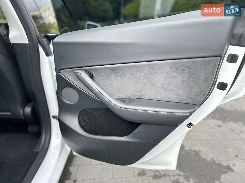 Внедорожник / Кроссовер Tesla Model Y 2023 в Новояворовске фото 38 Внедорожник / Кроссовер Tesla Model Y 2023 в Новояворовске