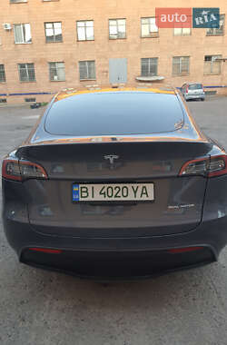 Позашляховик / Кросовер Tesla Model Y 2023 в 