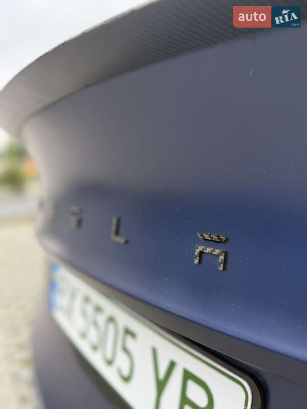 Внедорожник / Кроссовер Tesla Model Y 2021 в Хмельницком