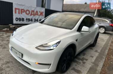 Позашляховик / Кросовер Tesla Model Y 2023 в 