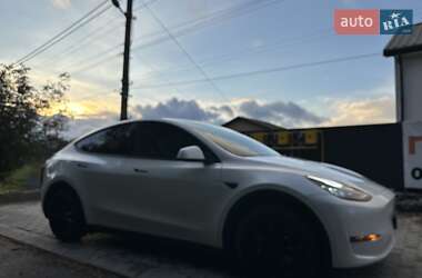 Позашляховик / Кросовер Tesla Model Y 2023 в 