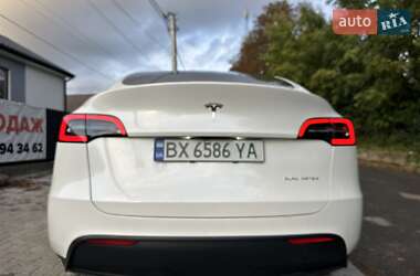 Позашляховик / Кросовер Tesla Model Y 2023 в 