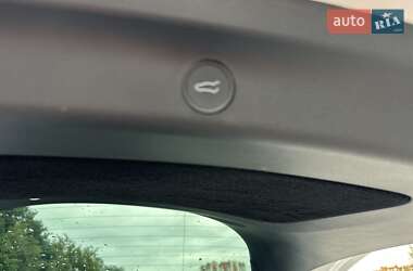 Позашляховик / Кросовер Tesla Model Y 2023 в 